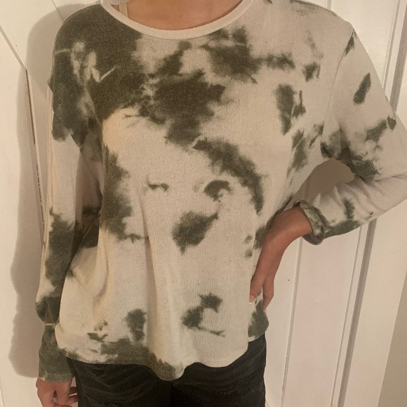 Cloud Chaser Tops - SUPER CUTE WOMENS CLOUD CHASER TOP SZ S